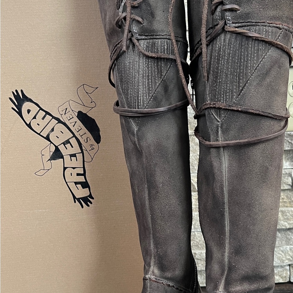 PRICE DROP! Freebird Brown Heeled Boots with Relaxed Elegance - Picture 4 of 8